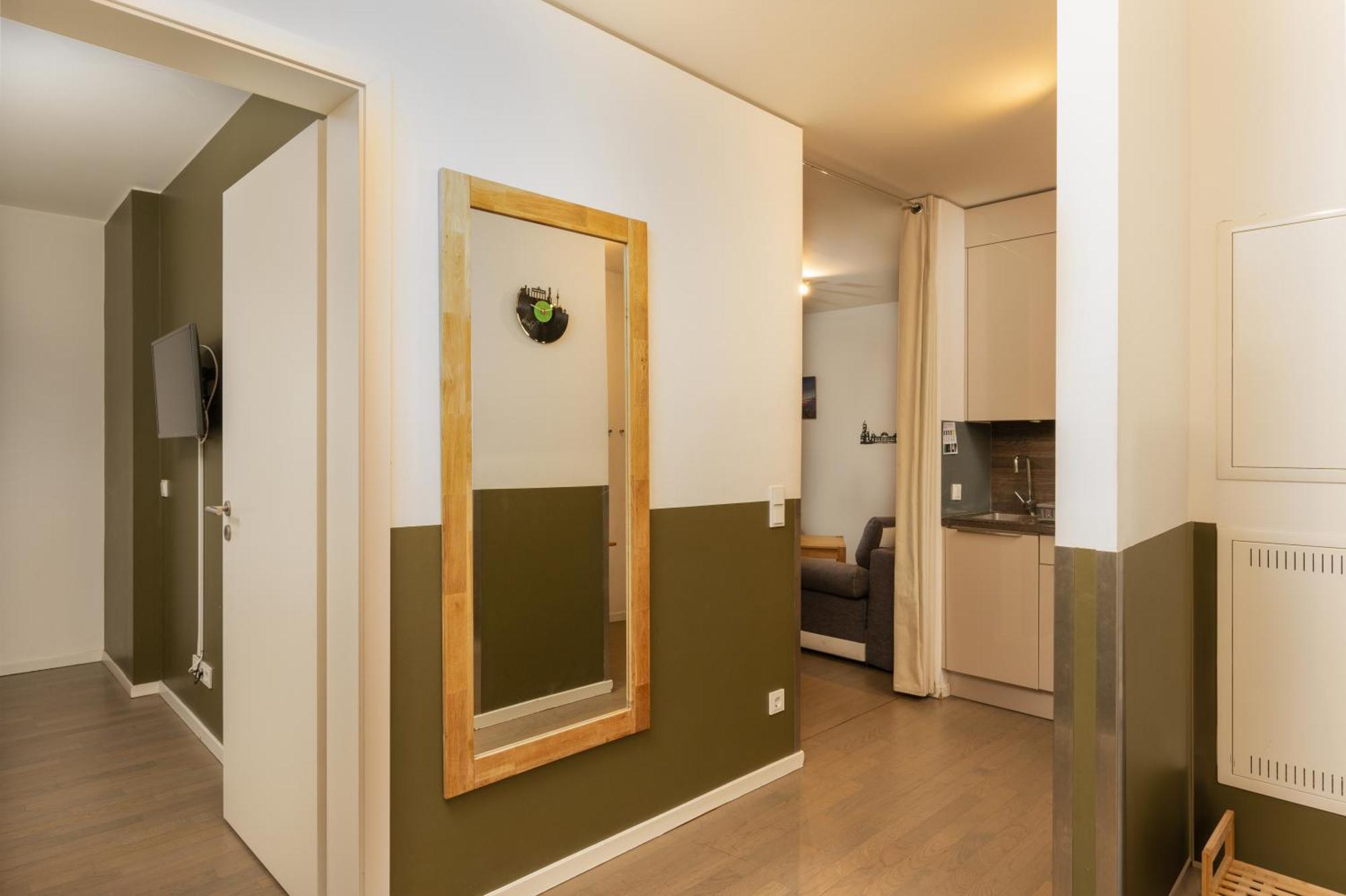 Holiday At Alexanderplatz Apartments Berlin Luaran gambar
