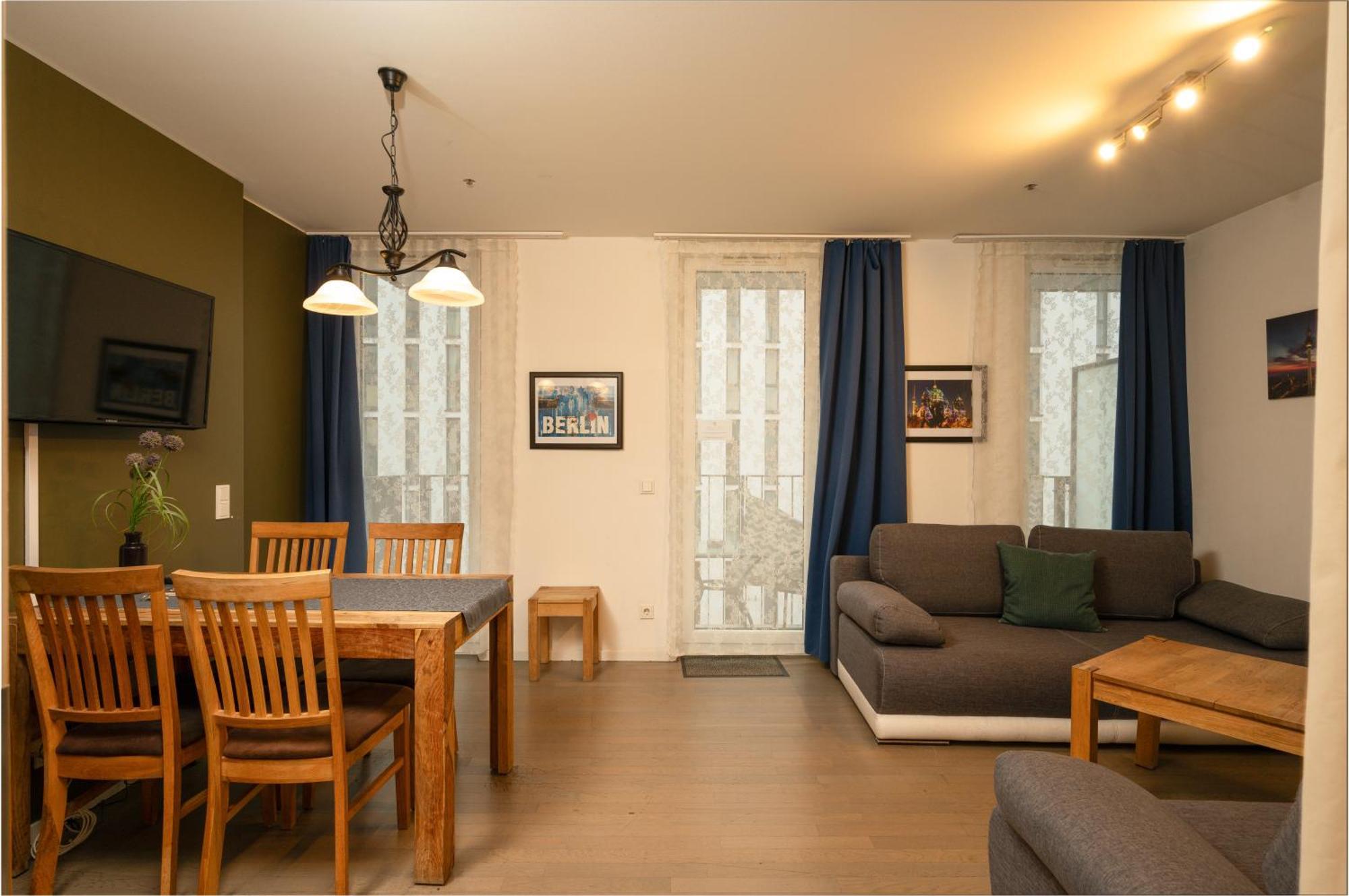 Holiday At Alexanderplatz Apartments Berlin Luaran gambar