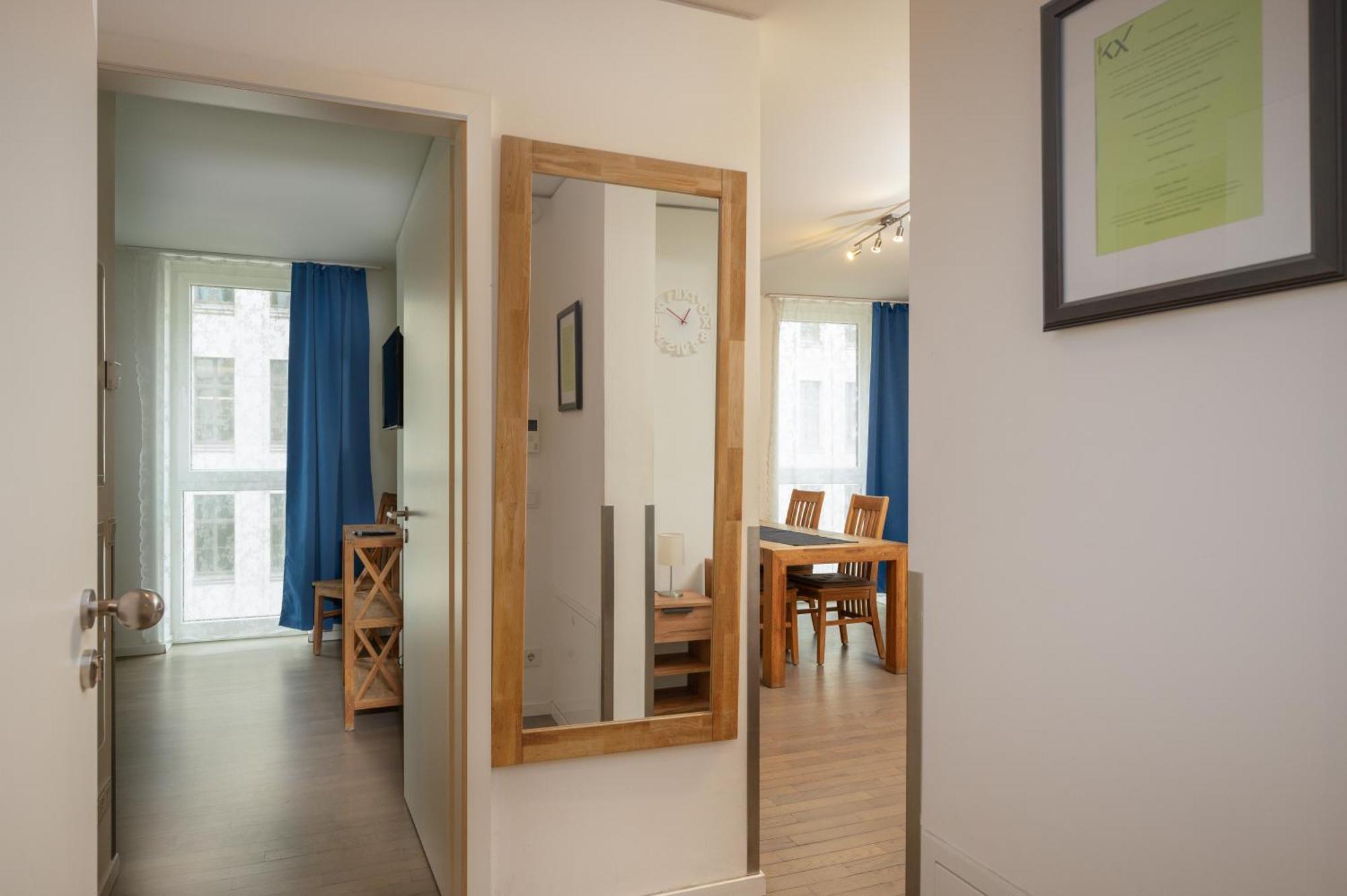Holiday At Alexanderplatz Apartments Berlin Luaran gambar