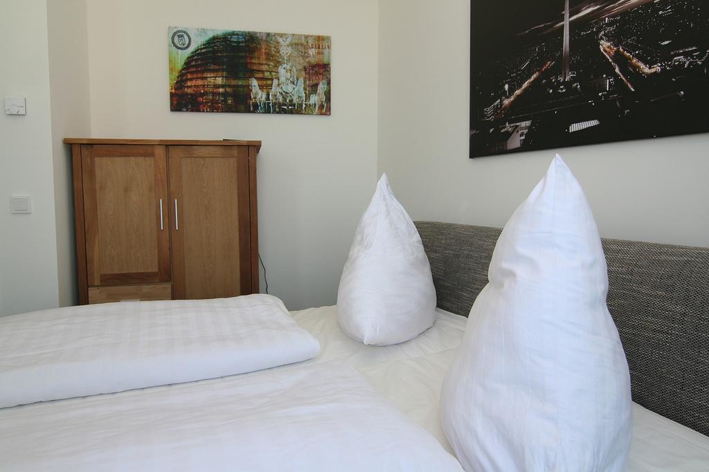 Holiday At Alexanderplatz Apartments Berlin Luaran gambar